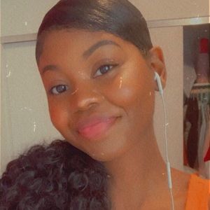 Meet your Posher, Ciera